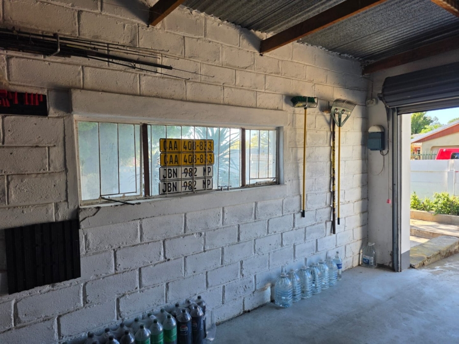  Bedroom Property for Sale in West Bank Western Cape